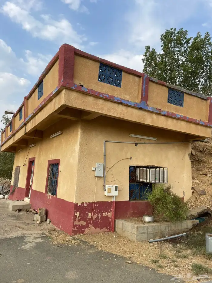 غرفة كبيرة ومطبخ وحمام للايجار 0