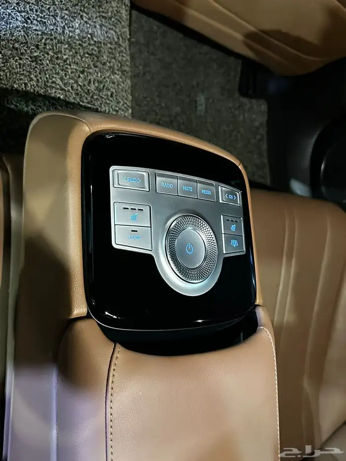 هيونداي جنيسيس اسود 2021 بنزين بطاقة جمركية وارد كوريا 12