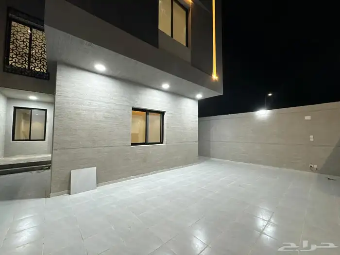 للبيع فلل نص ارض بحي الصفا 0