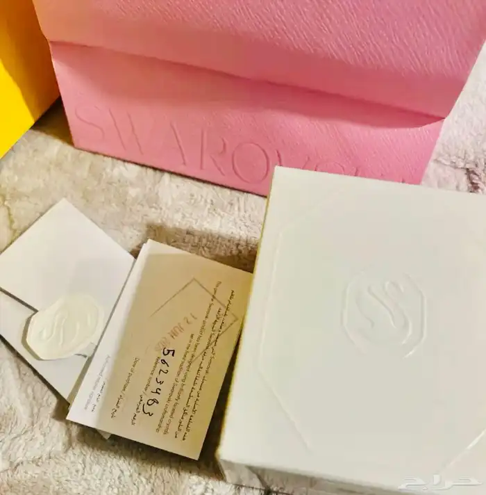 سوارفسكي اصليه قطعه شبه الماس تنفع كهديه Swarovski 4
