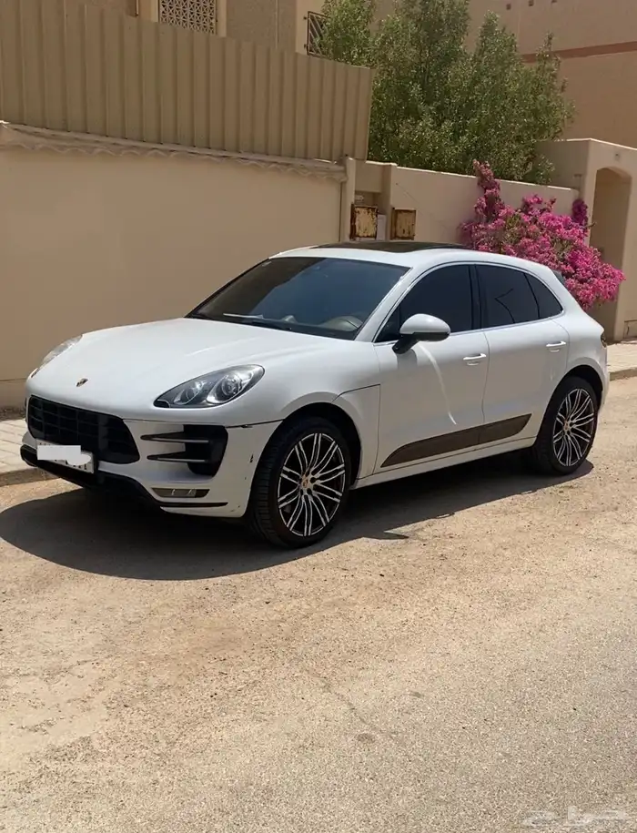 للبيع بورش مكان 1