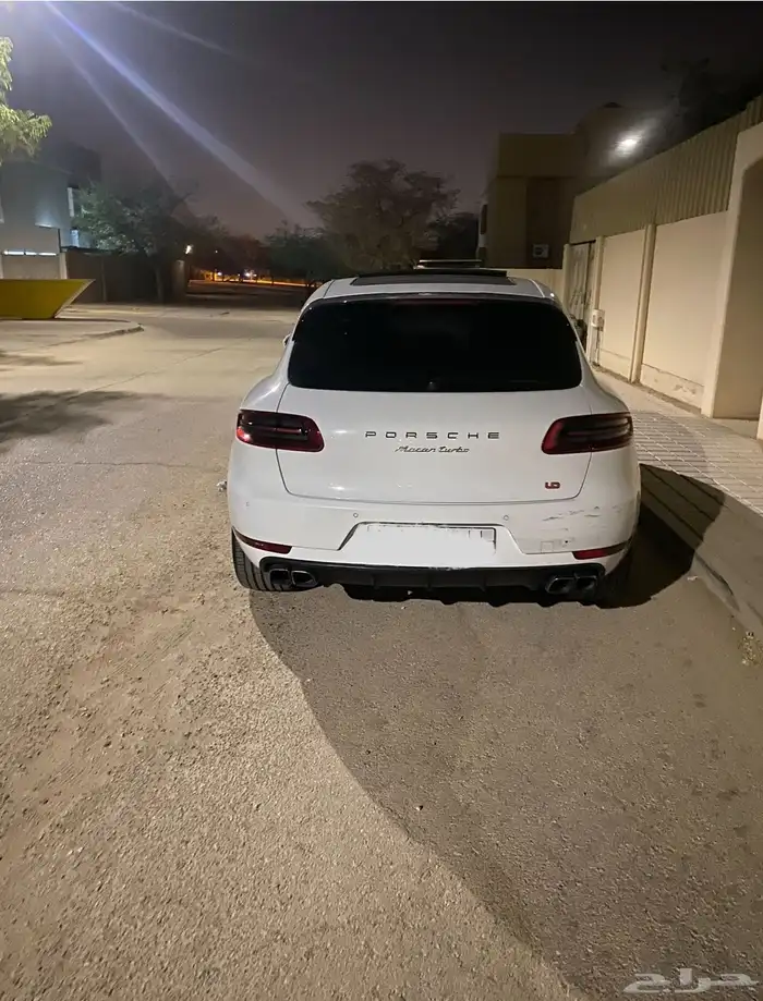 للبيع بورش مكان 3