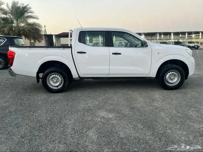 نيسان 3