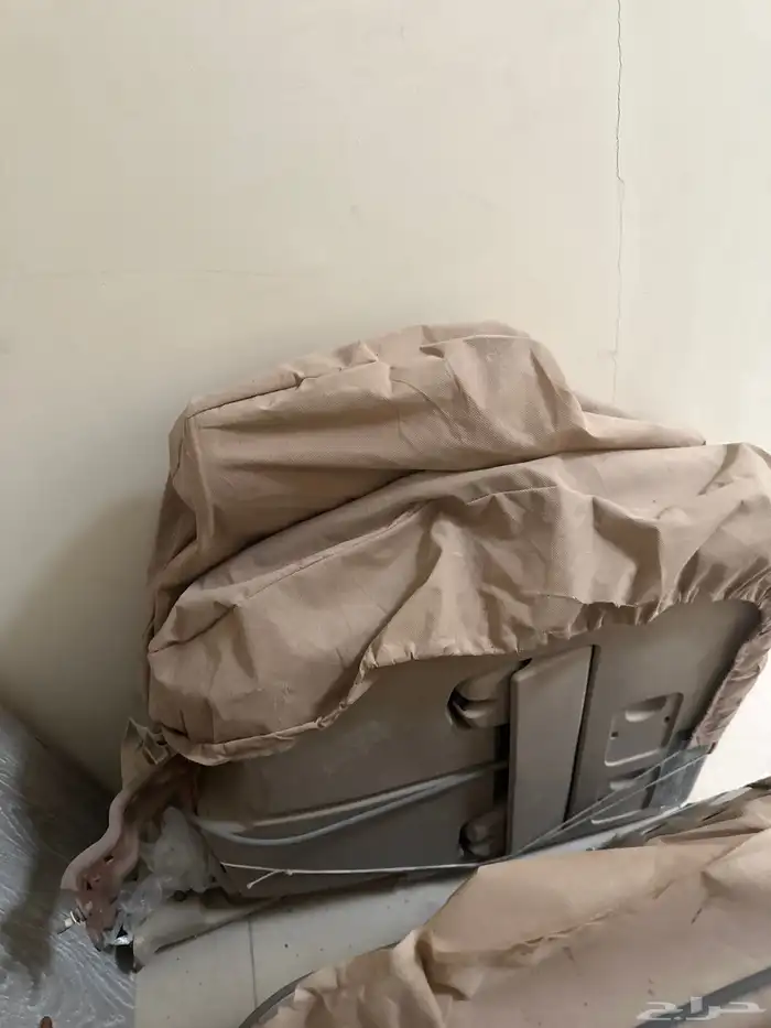 للبيع مراتب مستعمله جيب لاند خلفيه اخيره 2