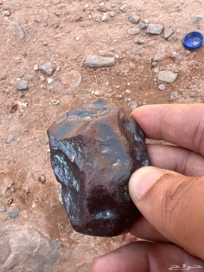حجر اظن نيزك لاهل الخبره 0