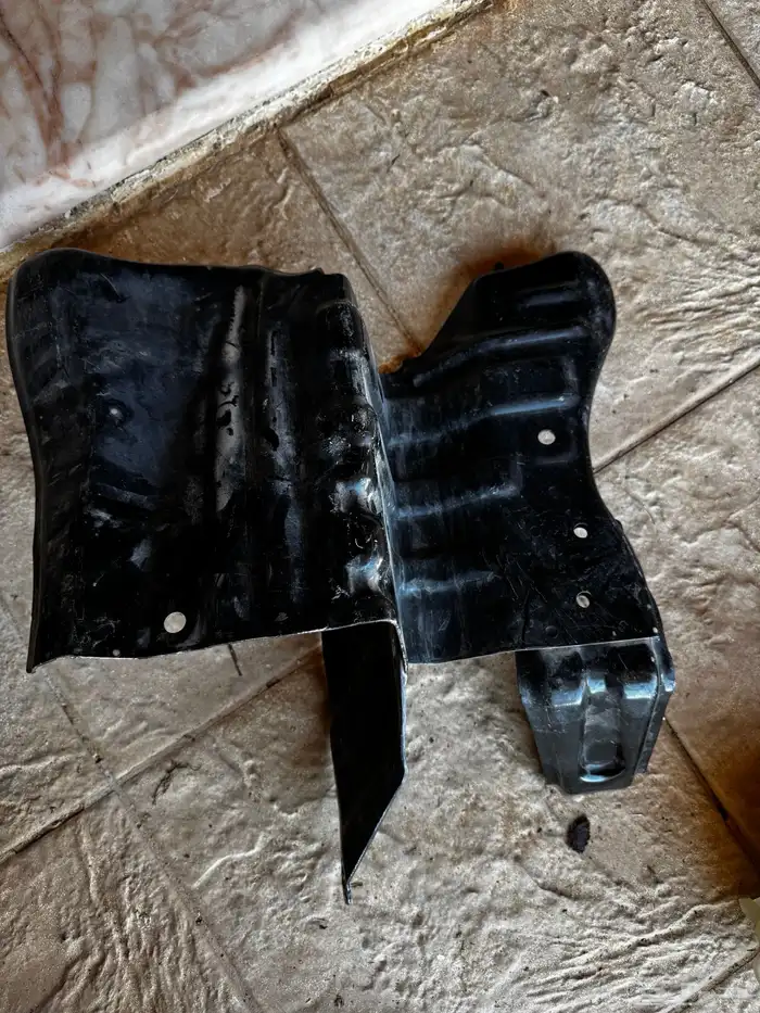 قطع هايلوكس 24 ديزل 7