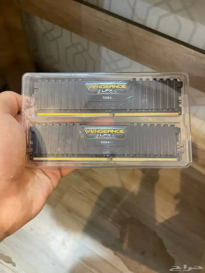 للبيع رامات فينجنس Ddr4 16gb نظيفة 0