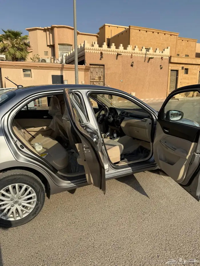 سزوكي ديزاير 2022 4