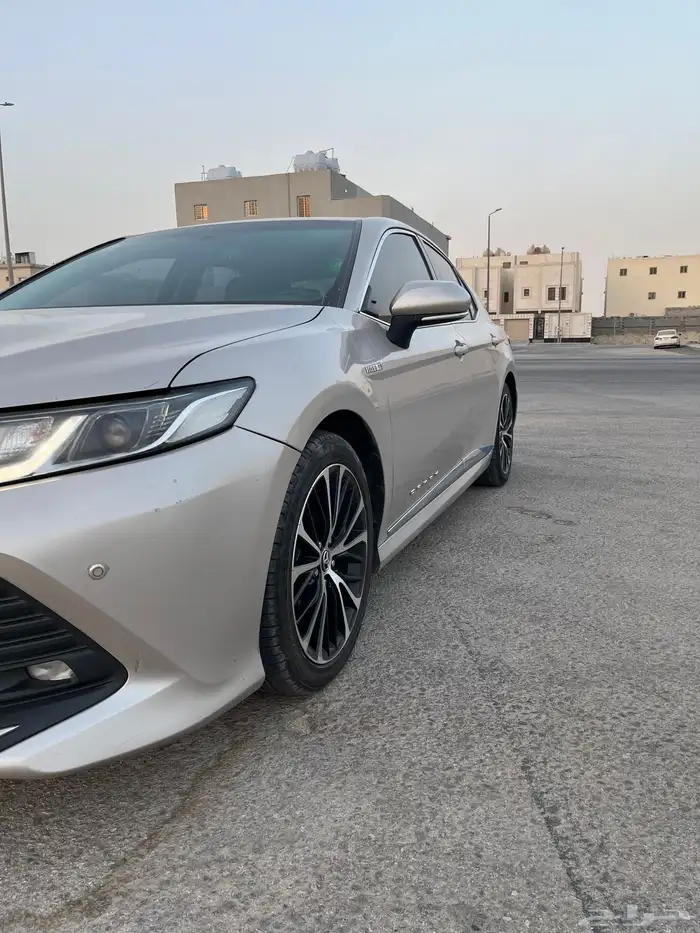 للبيع كامري 2019 فل كامل هايبرد 1