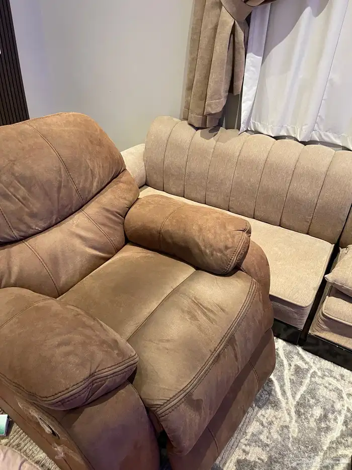 اثاث يعتبر حديد 0