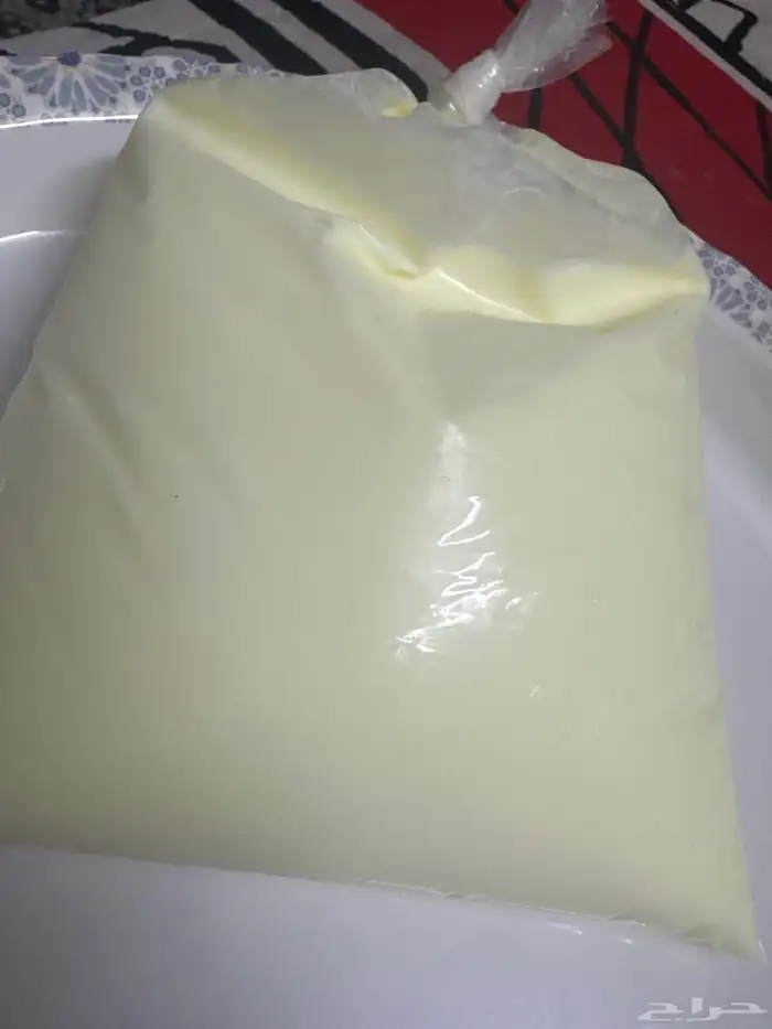 لبن طازج ونضيف من البقر من يد سعوديه 0