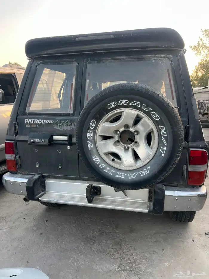 يوجد لدينا جميع أنواع قطع غيار النيسان البترول والتيوتا 4