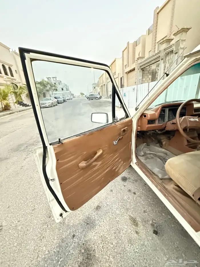 ددسن نيسان 82 11