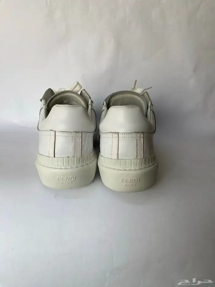 حذاء سنكرز فندي مقاس 44 Fendi Sneakers size 44 1