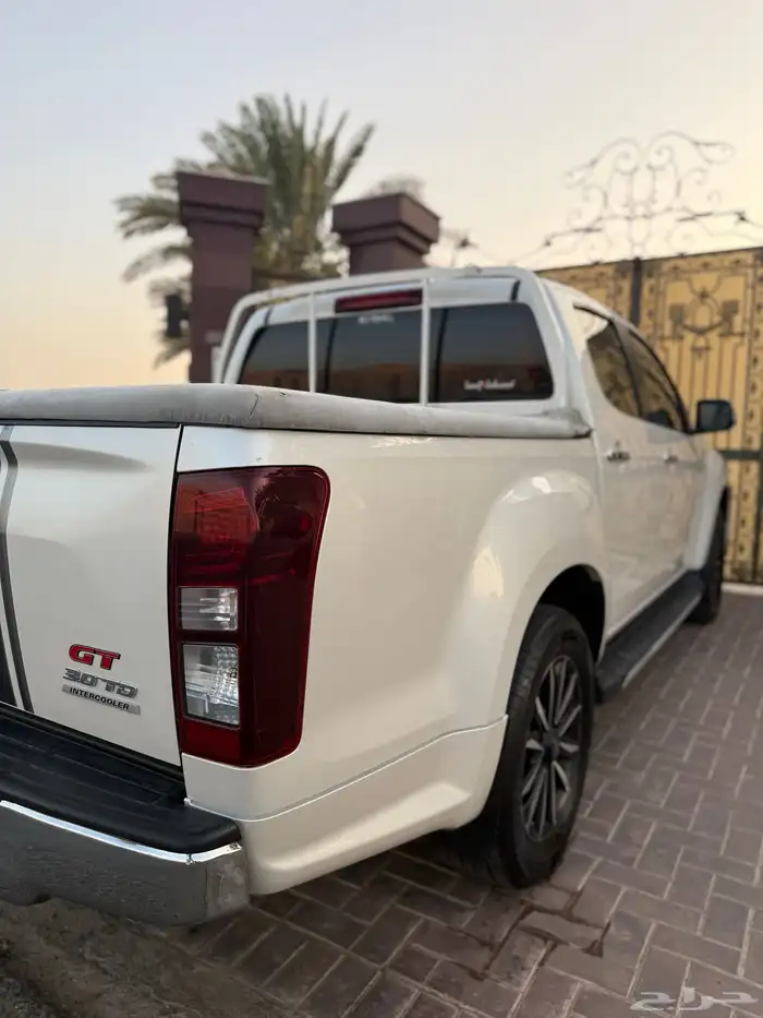ايسوزو ديماكس 0 2 0 2 GT قمة ف النظافة 31