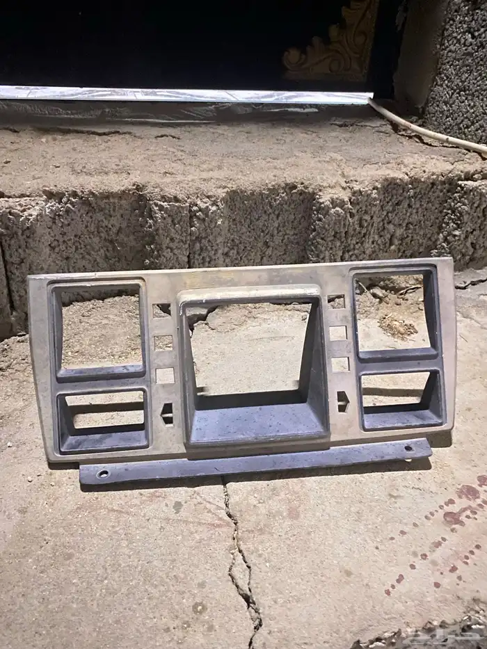 قطع غيار نوادر   ددسن نسان من 81 لين 83 2