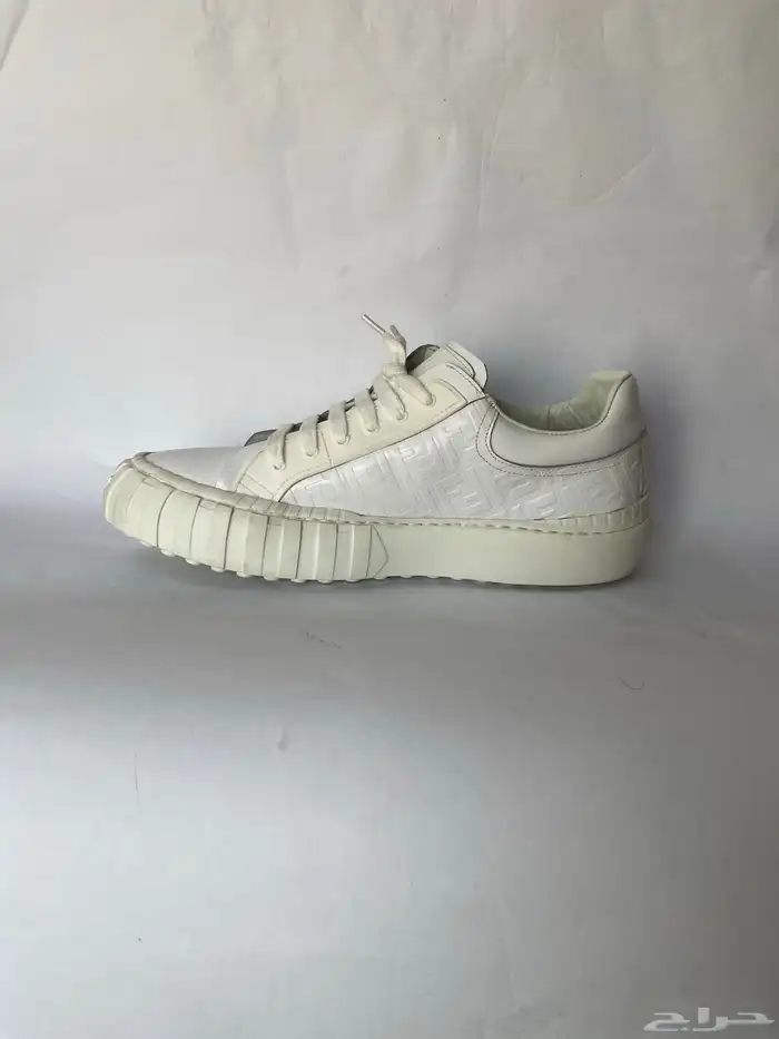 حذاء سنكرز فندي مقاس 44 Fendi Sneakers size 44 3