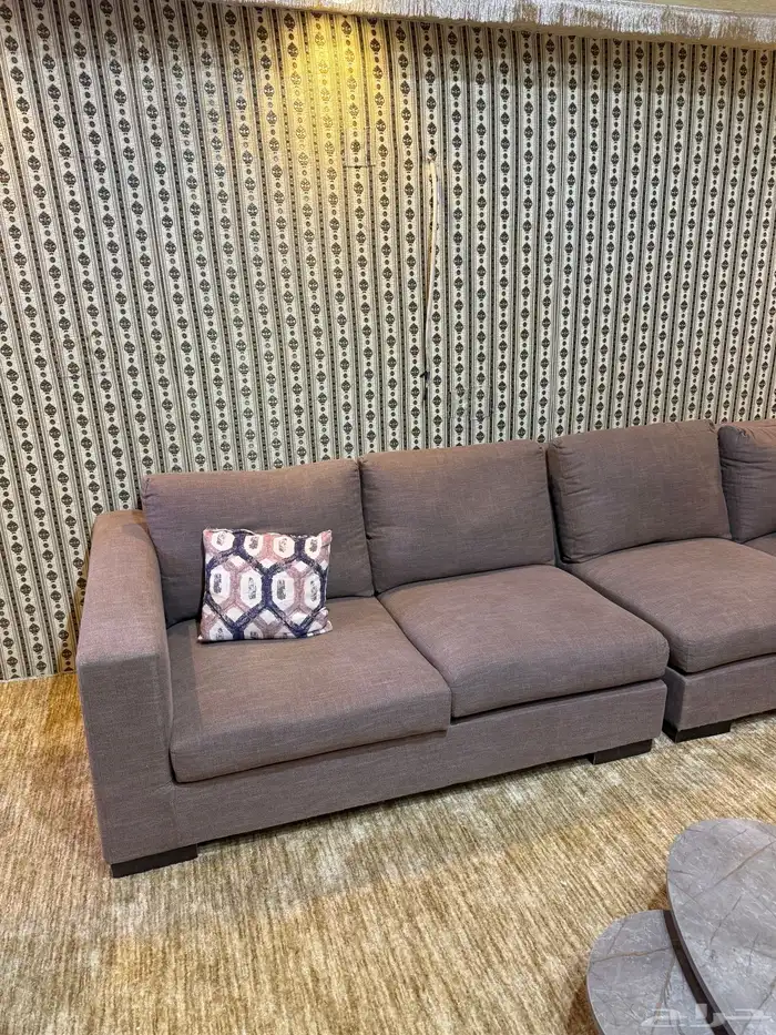 كنب مستخدم نظيف 2