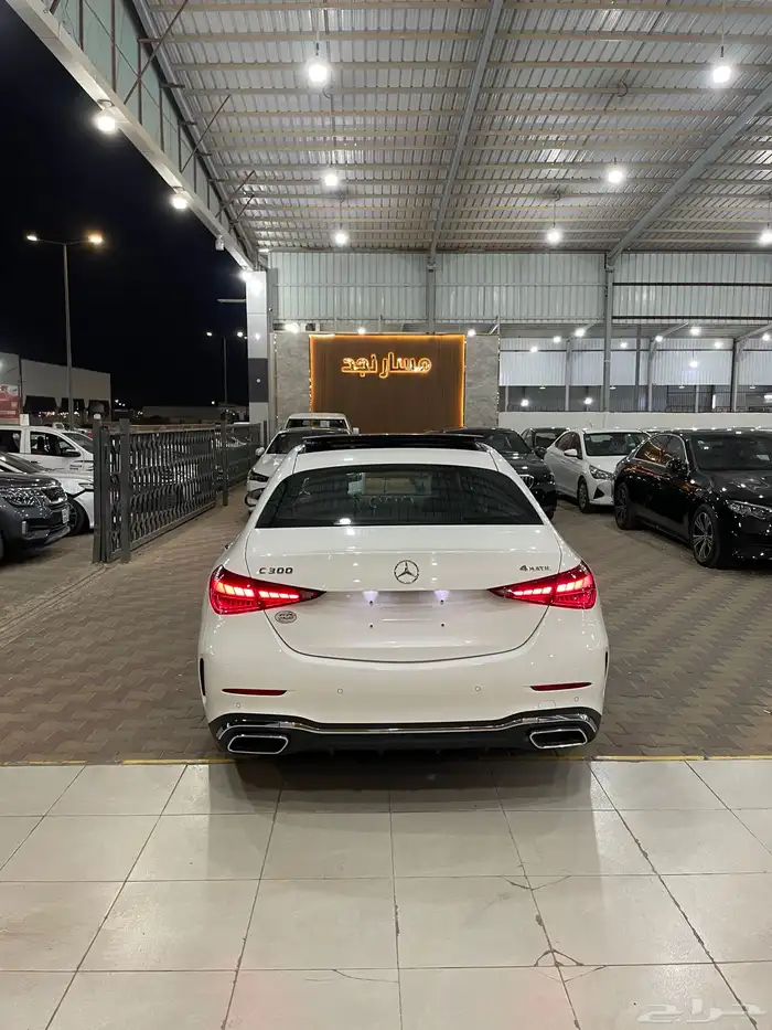 مرسيدس C300 موديل 2023 فل كامل 8