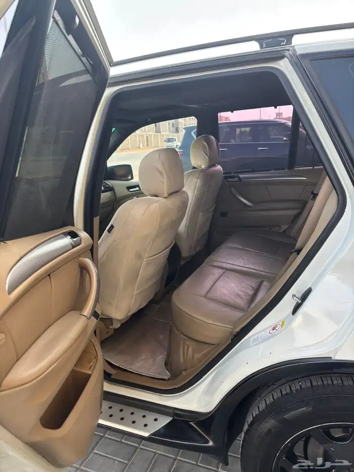 بي ام 5x موديل 2003 17
