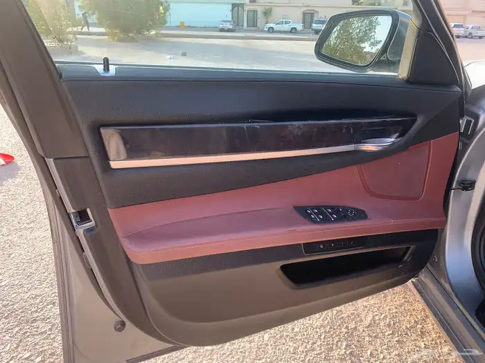 بي ام 2010 اي ال 730 8