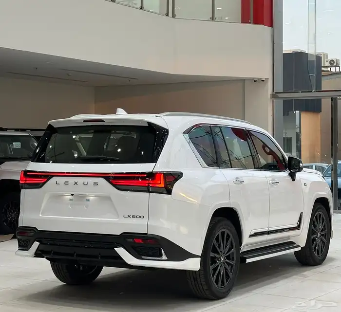 لكزس F 600 سبورت 2025 سعودي 8