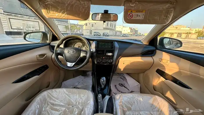 للبيع تويوتا يارس 2022 2