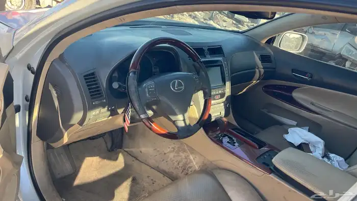 قطع غيار لكزسgs300 السياره في البحرين 29