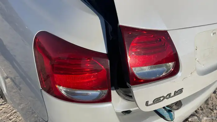 قطع غيار لكزسgs300 السياره في البحرين 5