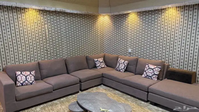 كنب مستخدم نظيف 3