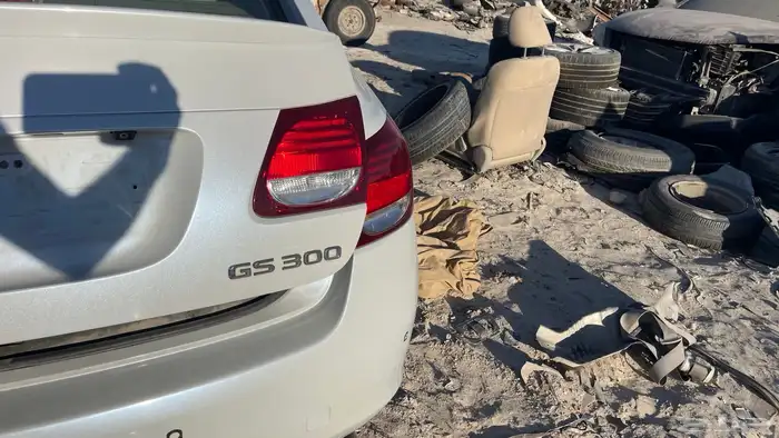 قطع غيار لكزسgs300 السياره في البحرين 1