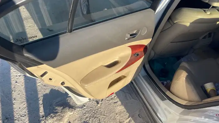 قطع غيار لكزسgs300 السياره في البحرين 24