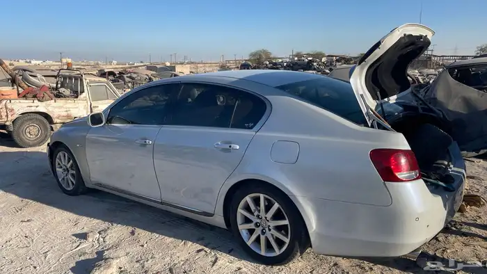 قطع غيار لكزسgs300 السياره في البحرين 21