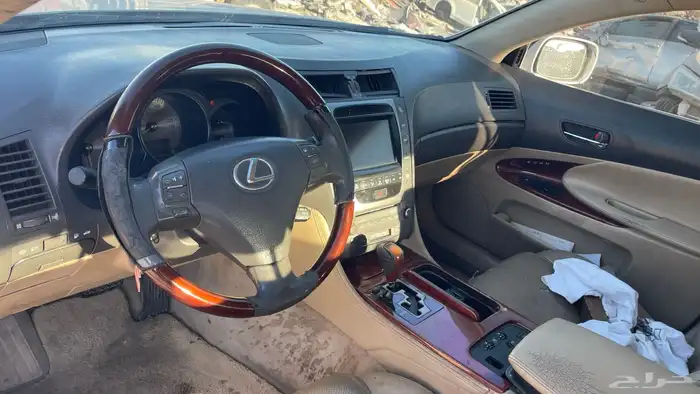 قطع غيار لكزسgs300 السياره في البحرين 27