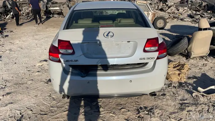 قطع غيار لكزسgs300 السياره في البحرين 2