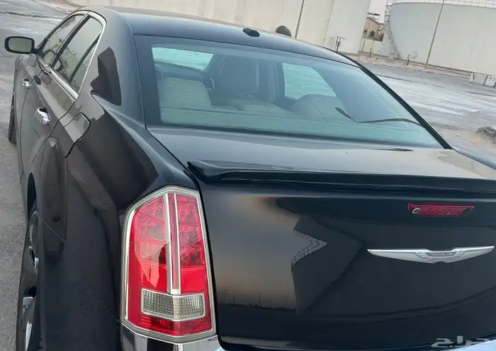 للبيع كلريسلر c300 2