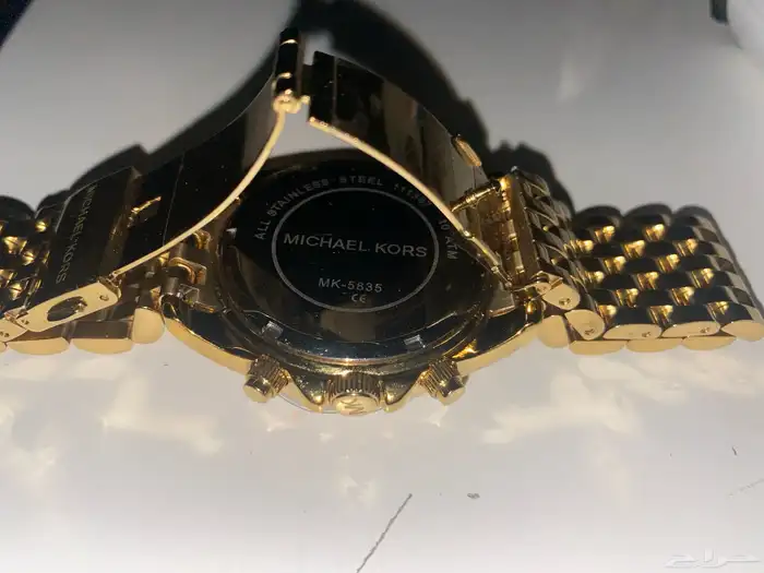 ساعة ذهب من شركة Micheal kors 0