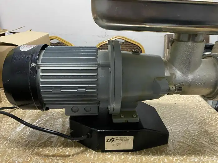 فرامة لحم ايطالي 0