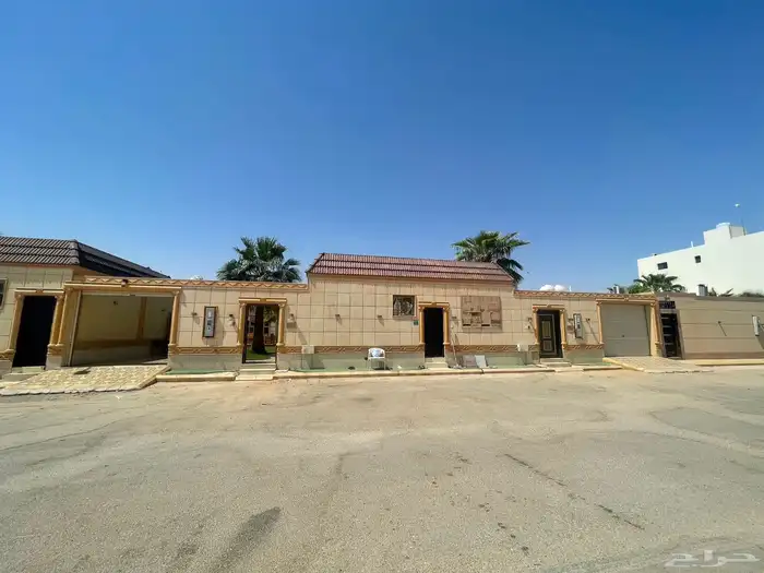 للبيع شاليهات مؤثثه حي الوسيطى شرق بريدة 0