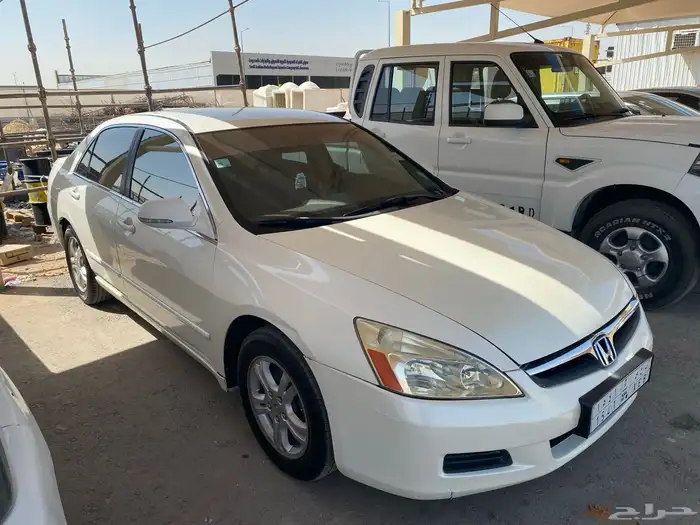 للبيع هوندا أكورد مستخدمة نظيفة 5