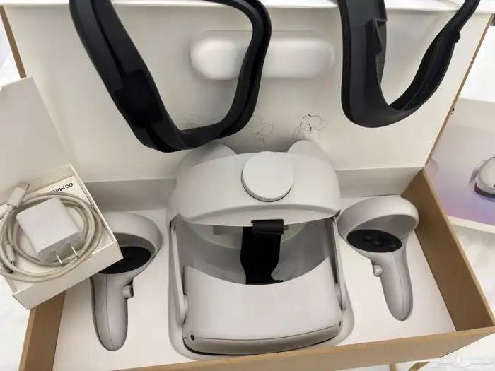 نظارة VR Quest 2