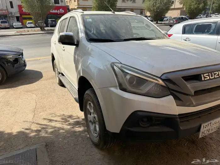 ايسوزو Mux موديل 2019 ستاندرد 4