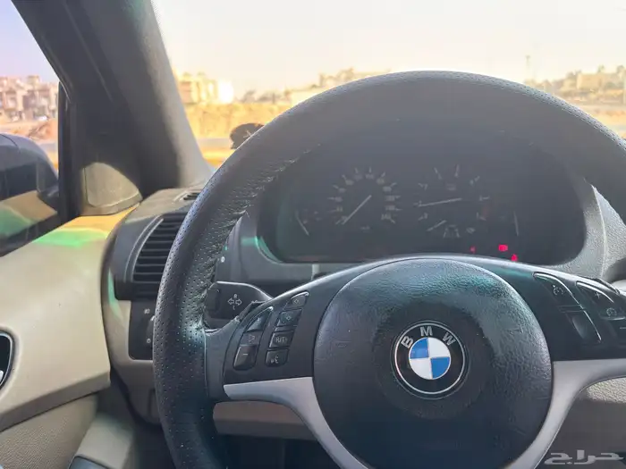 بي ام 5x موديل 2003 28