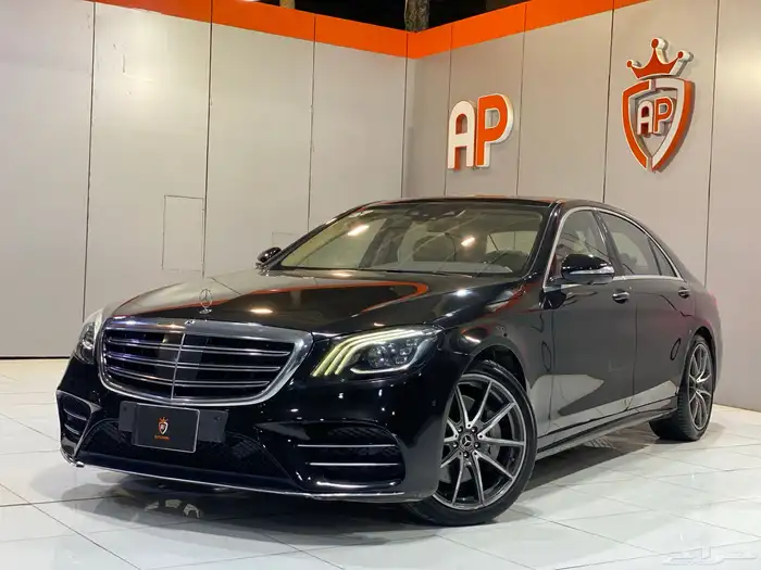 مرسيدس S560 2018 بحاله نظيفه جدا 3