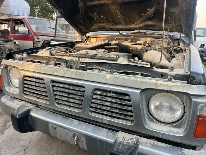 يوجد لدينا جميع أنواع قطع غيار النيسان البترول والتيوتا 13