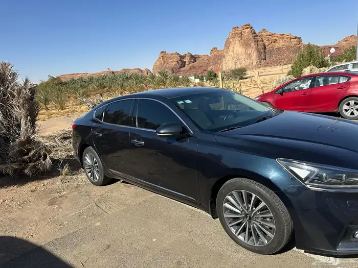 كيا كادينزا 8