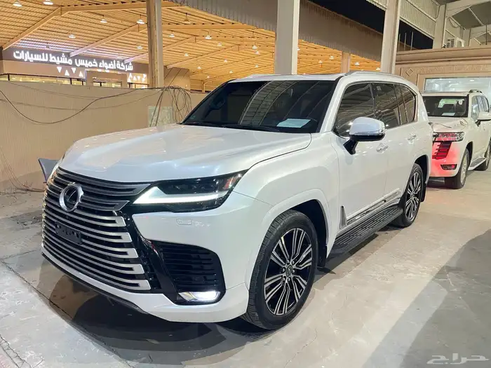 لكزس LX600 مستخدم ماشي 64 موديل 2024 وارد الساير 3