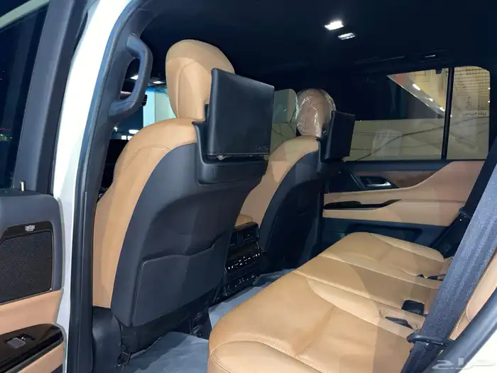 لكزس LX600 مستخدم ماشي 64 موديل 2024 وارد الساير 14