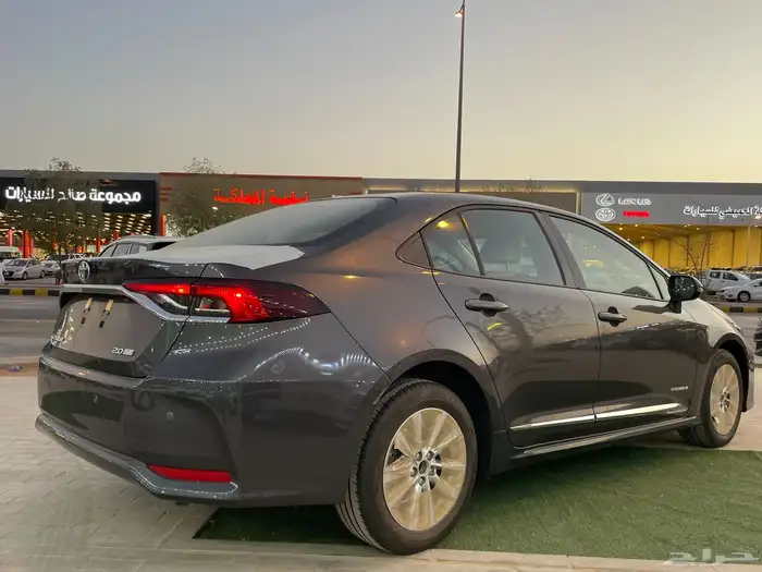 تويوتا كورولا 2025XLI استاندر مطور سعودي (بنزين)2.0L 4