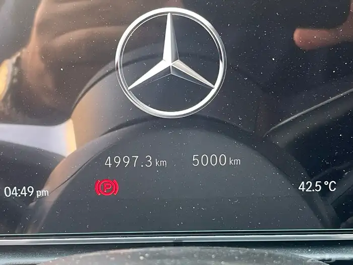 مرسيدس C200 جفالى موديل 2024 ممشى 5 آلاف ضمان 10